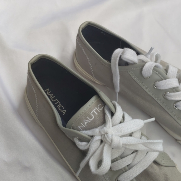 Nautica shoes with laces - Picture 3 of 8